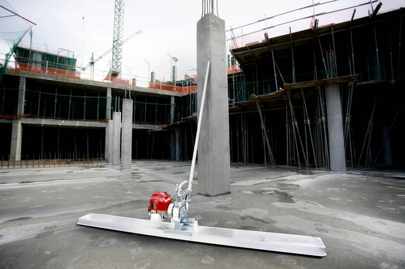 LISTWA WIBRACYJNA ALTRAD BELLE MIDI SCREED 200 (SPALINOWA)