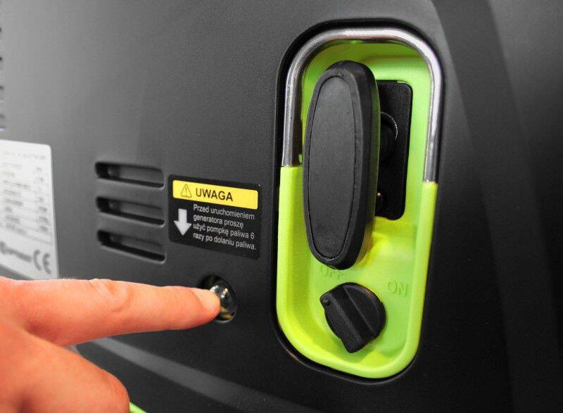 GENERATOR AGREGAT PRĄDOTWÓRCZY WALIZKOWY INWERTOROWY OPTIMAT SMART ENERGY I2000