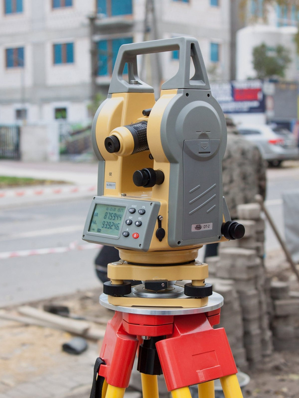 TEODOLIT ELEKTRONICZNY NIVEL SYSTEM DT-2