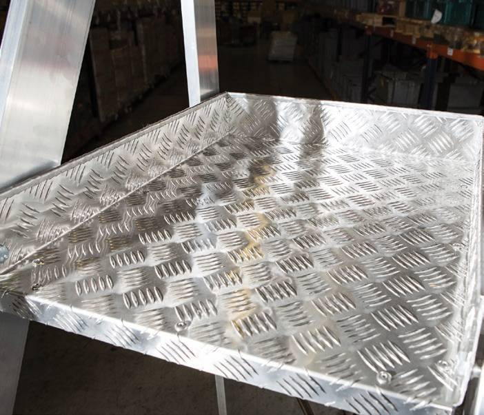 DRABINA MAGAZYNOWA JEZDNA FARAONE 14 STOPNIOWA 400/MFTS 5,40M + BALAST