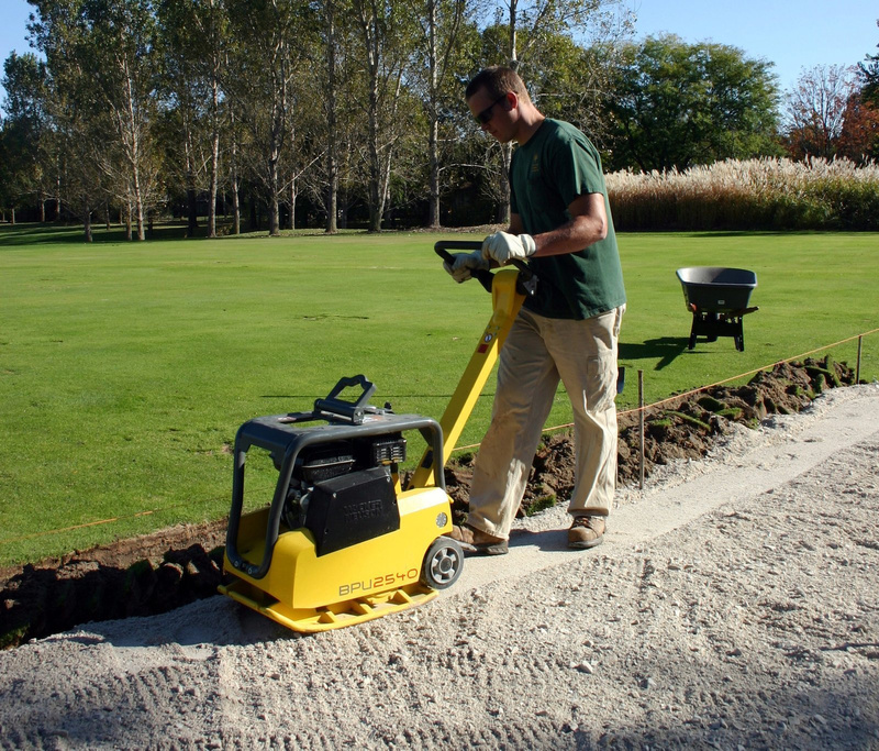 ZAGĘSZCZARKA REWERSYJNA NAWROTNA WACKER NEUSON BPU 2540