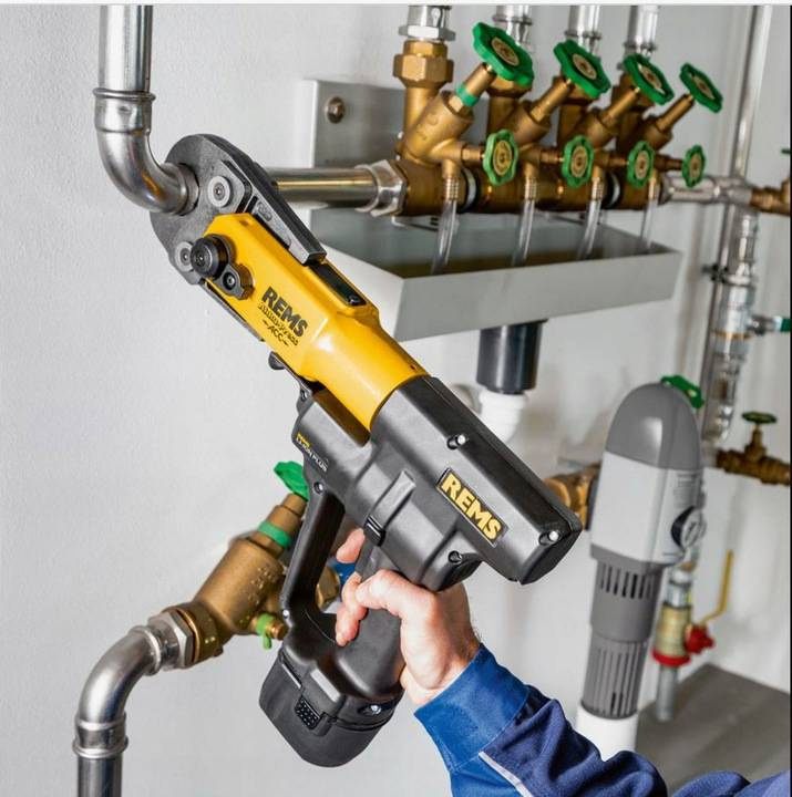 AKUMULATOROWA PRASA PROMIENIOWA REMS AKKU-PRESS 14 V ACC BASIC-PACK + ŁADOWARKA + AKUMULATOR