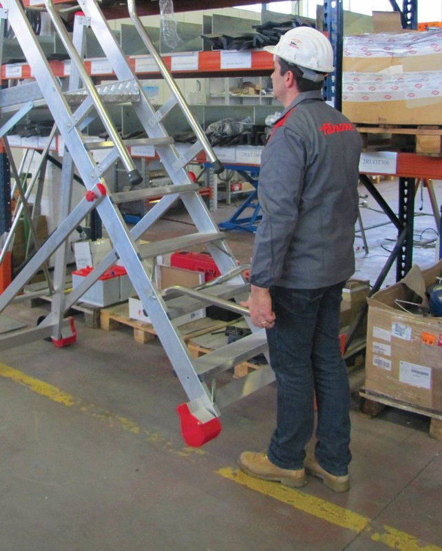 DRABINA MAGAZYNOWA FARAONE15 STOPNIOWA 450/SMT 5,44M