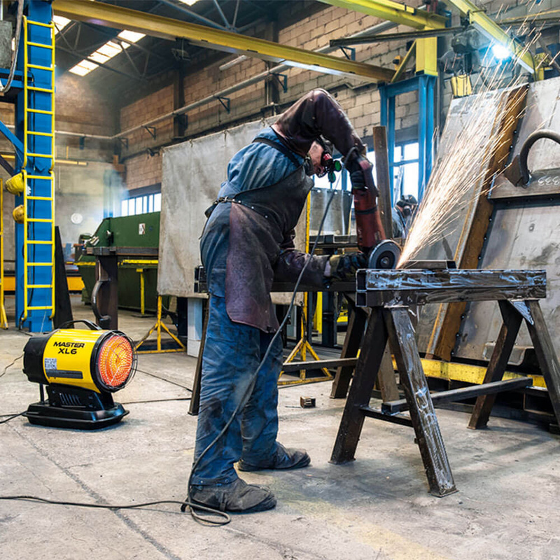 OLEJOWY PROMIENNIK PODCZERWIENI Z PALNIKIEM MASTER XL 61