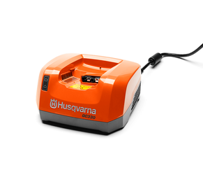 ŁADOWARKA HUSQVARNA QC330