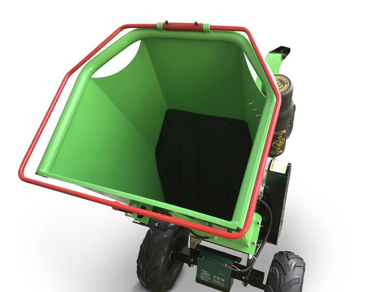 ROZDRABNIACZ SPALINOWY, RĘBAK GAŁĘZI ZIPPER ZI-HAEK11000