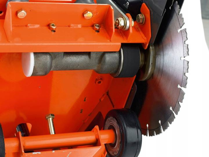 PRZECINARKA JEZDNA HUSQVARNA FS 305 (350 MM), GŁĘBOKOŚĆ CIĘCIA 125 MM