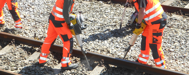 MŁOT SPALINOWY KOLEJOWY WACKER NEUSON BH 40 (UCHWYT 27 X 80)