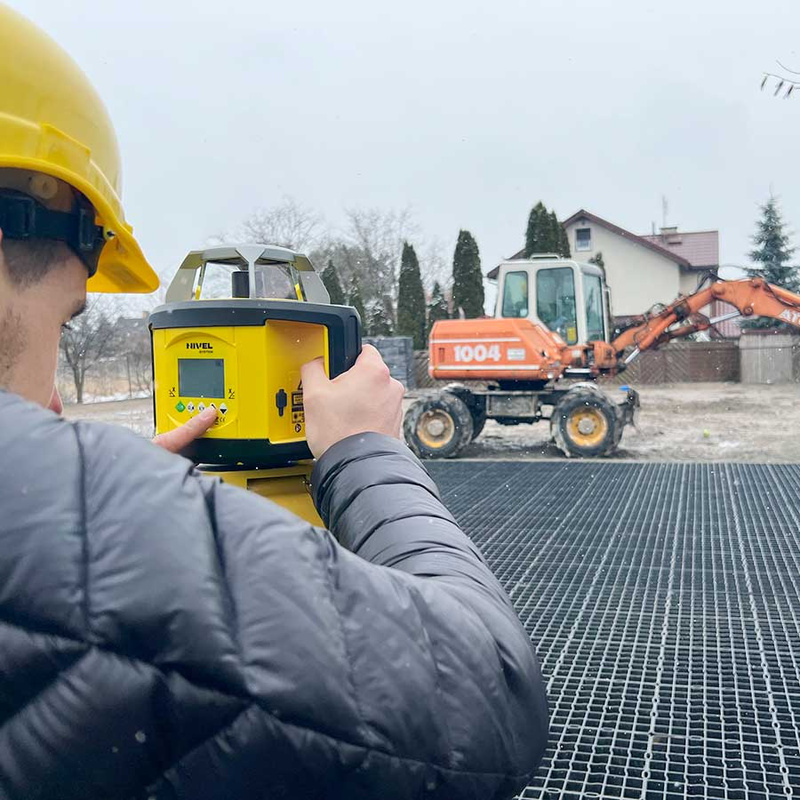 NIWELATOR LASEROWY NIVEL SYSTEM NL540G DIGITAL OBROTOWY + STATYW SJJ32 + ŁATA LASEROWA LS-24