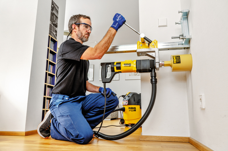 ELEKTRYCZNA WIERTNICA RDZENIOWA REMS PICUS DP SET SIMPLEX 2 W ZESTAWIE ZE STOJAKIEM I NARZĘDZIAMI