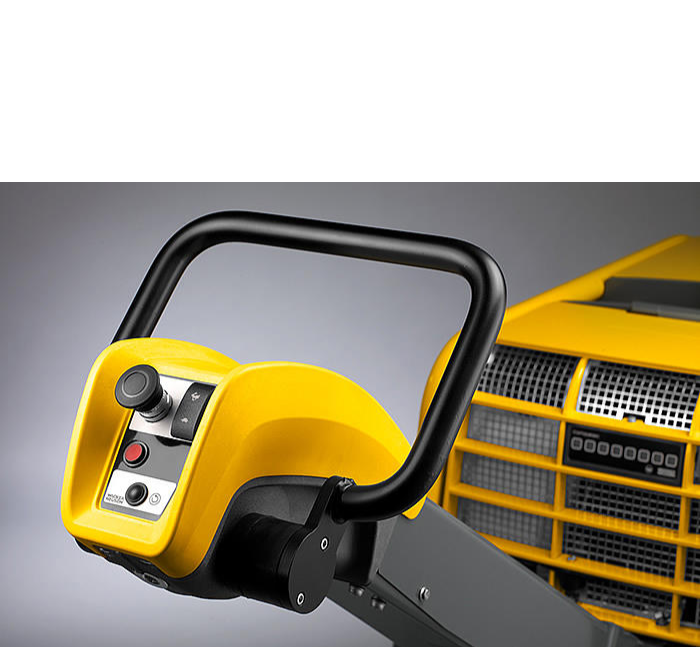 ZAGĘSZCZARKA REWERSYJNA WACKER NEUSON DPU 90 LEC670