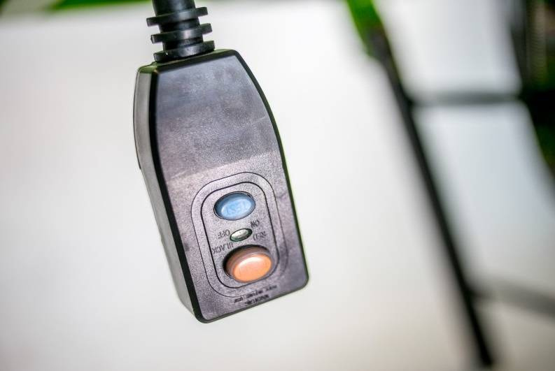 PRZECINARKA STOLIKOWA DO KAMIENIA ZIPPER ZI-STM350C