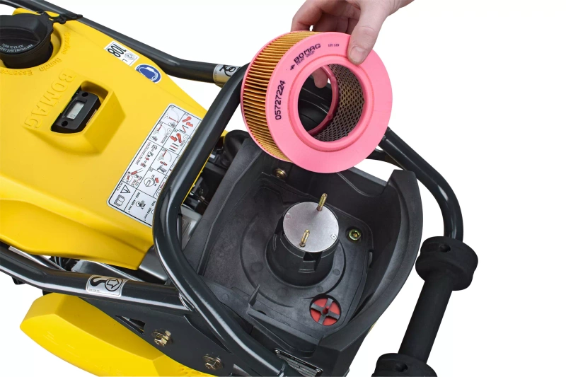 ZAGĘSZCZARKA STOPOWA (UBIJAK) 58 KG BOMAG BT 60 (230 MM, HONDA GX 120)