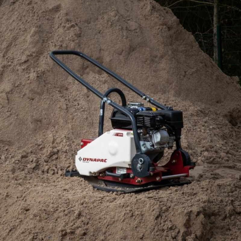 ZAGĘSZCZARKA JEDNOKIERUNKOWA 91 KG DYNAPAC DFP9 (450 MM, HONDA GX160)