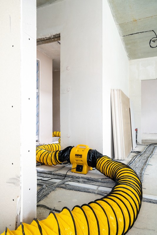 REMS ORKAN 1360 ELEKTRYCZNA DMUCHAWA BUDOWLANA