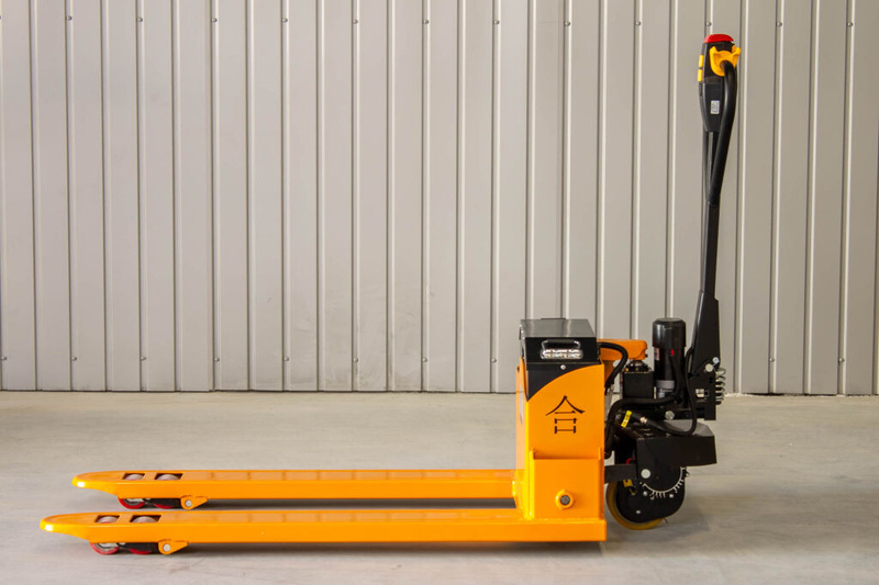 WÓZEK PALETOWY ELEKTRYCZNY VIBER-SYSTEM P3000E (3000 KG ROZSTAW WIDEŁ 685 MM)