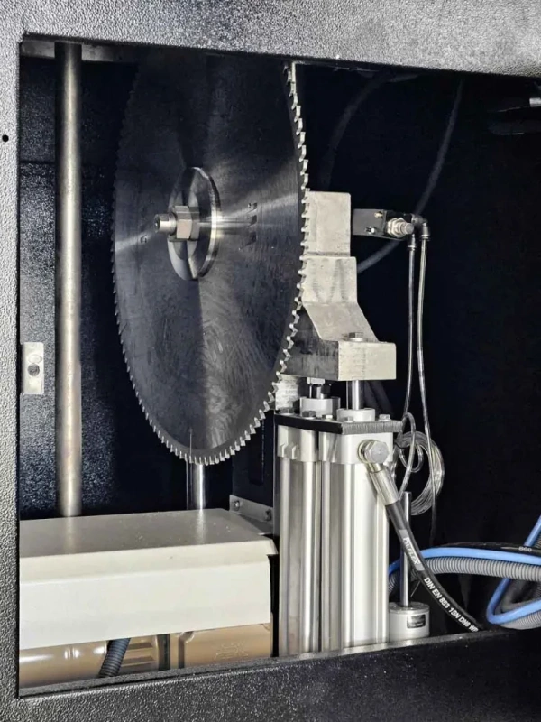 PÓŁAUTOMATYCZNA PRZECINARKA TARCZOWA DO CIĘCIA PROFILI ALUMINIOWYCH I PVC VIBER-SYSTEM ALU500 + STOŁY ROLKOWE