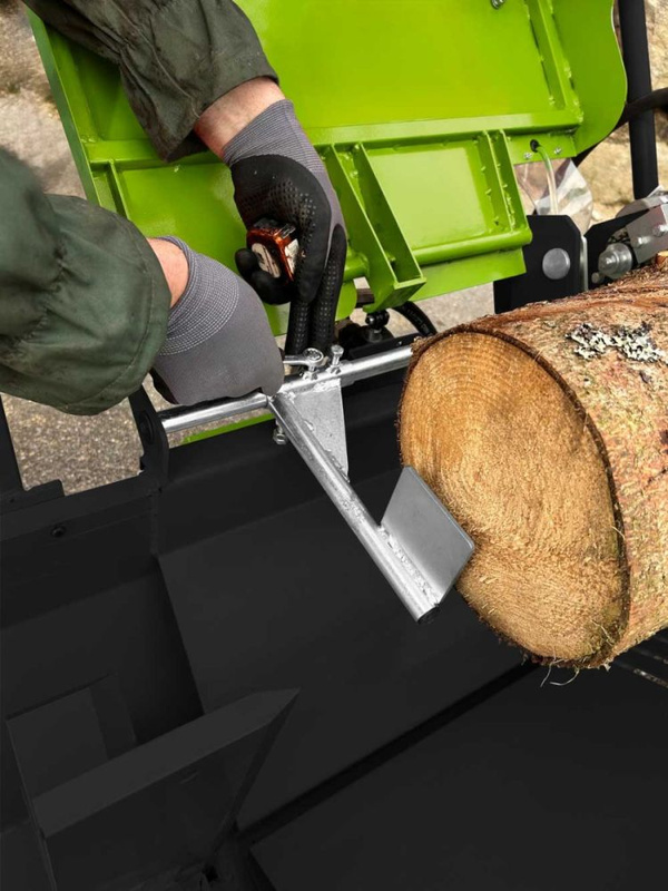 PIŁO ŁUPARKA SPALINOWA 20 TON ZIPPER ZI-SPA380