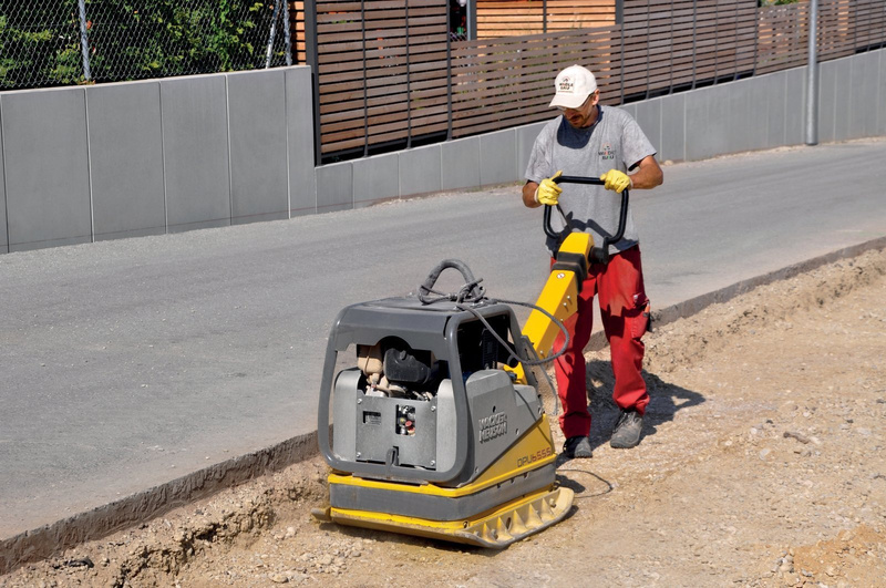 ZAGĘSZCZARKA REWERSYJNA WACKER NEUSON DPU 6555 HEHAP