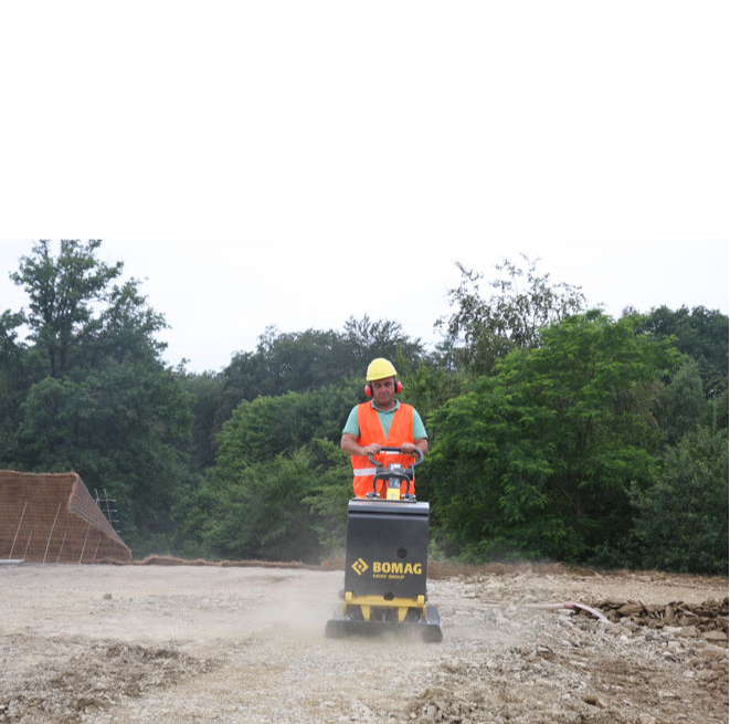 ZAGĘSZCZARKA REWERSYJNA 400 KG BOMAG BPR 45/55 D/E (550 MM, KOHLER KD 15 440, DIESEL)