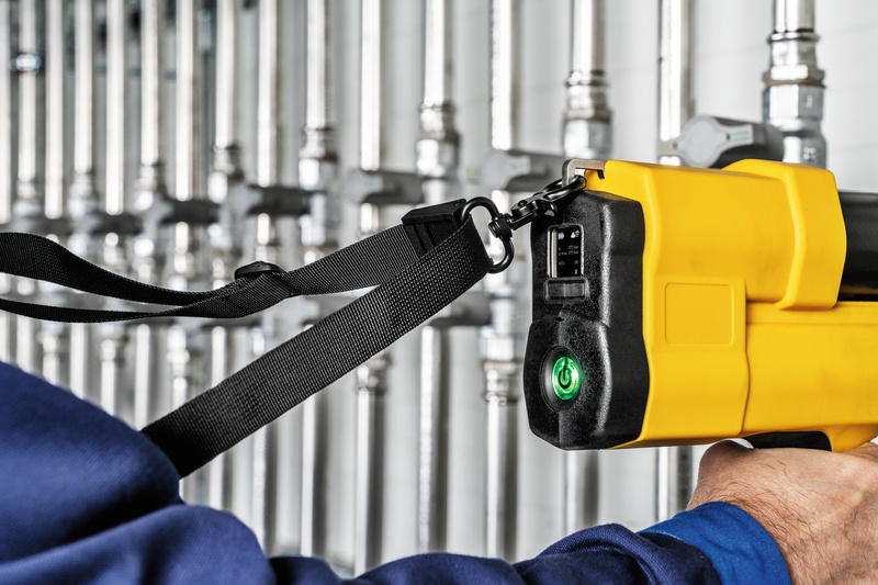 REMS AKKU-PRESS 22 V ACC CONNECTED AKUMULATOROWA PRASA PROMIENIOWA 32 KN Z FUNKCJĄ CONNECTED I WYŚWIETLACZEM OLED