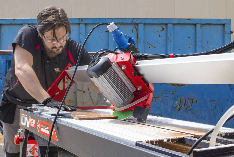 ELEKTRYCZNA PRZECINARKA DO PŁYTEK RUBI DV-200 1000 1060 MM