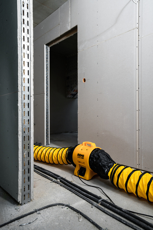 REMS ORKAN 1360 ELEKTRYCZNA DMUCHAWA BUDOWLANA