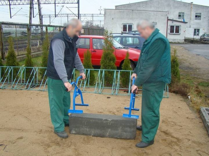 CHWYTAK POPRZECZNY POJEDYNCZY MIMAL CPP DO KRAWĘŻNIKÓW I ELEMENTÓW BETONOWYCH DO 130 KG