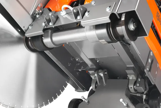 PRZECINARKA JEZDNA HUSQVARNA FS 7000 DL 1200 MM