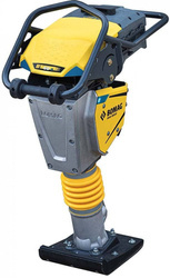 AKUMULATOROWA ZAGĘSZCZARKA STOPOWA (UBIJAK) 72 KG BOMAG BT 60E (20 AH, 230 MM)