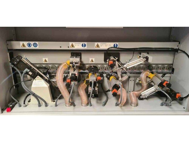 OKLEINIARKA Z WSTĘPNYM FREZOWANIEM I ZARABIANIEM NAROŻY HOLZMANN KAM 6ALL+