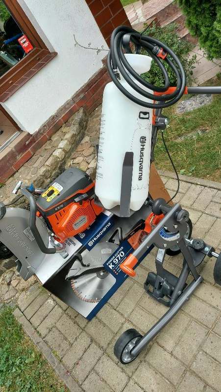 PRZECINARKA TARCZOWA RĘCZNA HUSQVARNA K 970 400MM + WÓZEK KV9 / KV12 + ZBIORNIK NA WODĘ