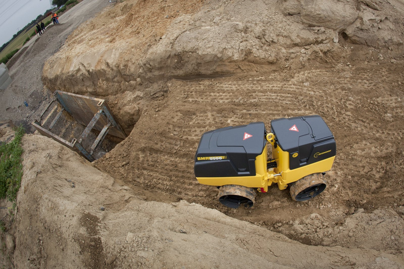 WALEC OKOŁKOWANY BOMAG BMP 8500 (DIESEL)