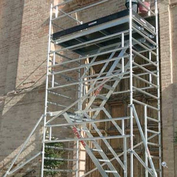 RUSZTOWANIE POJEDYNCZE JEZDNE ZE SCHODAMI WEWNĘTRZNYMI FARAONE TOP SYSTEM 135x180CM G1-114 12,4M