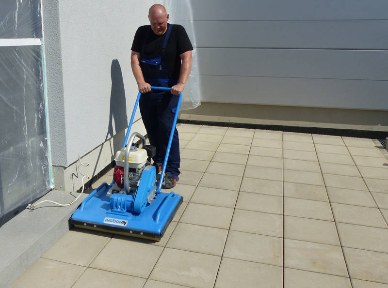 ZAGĘSZCZARKA ROLKOWA JEDNOKIERUNKOWA WEBER VPR 450