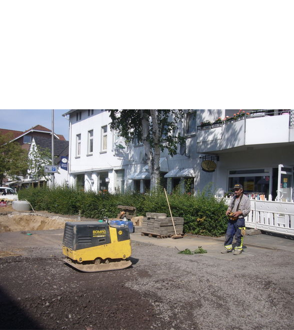 ZAGĘSZCZARKA REWERSYJNA 750 KG BOMAG BPH 80/65 S D/E (800 MM, HATZ 1D90, DIESEL)