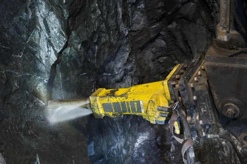 MŁOT HYDRAULICZNY DO KOPARKI EPIROC SB 302