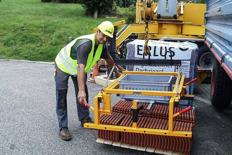 ZAWIESZANY CHWYTAK DO TRANSPORTU POKRYĆ DACHOWYCH PROBST DEZ-UNI