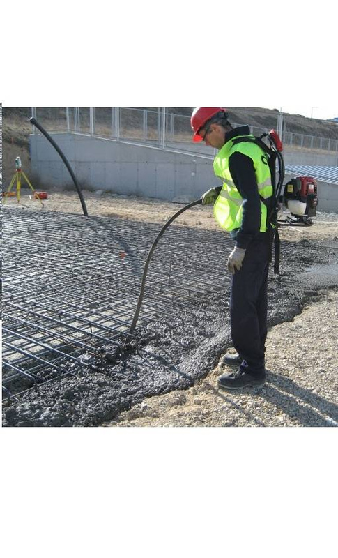 WIBRATOR POGRĄŻALNY DO BETONU ENAR BACK PACK WAŁEK 3 M BUŁAWA 32 MM