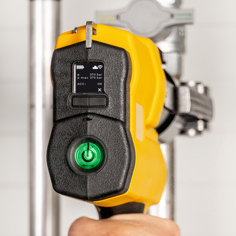 REMS AKKU-PRESS 22 V ACC CONNECTED AKUMULATOROWA PRASA PROMIENIOWA 32 KN Z FUNKCJĄ CONNECTED I WYŚWIETLACZEM OLED